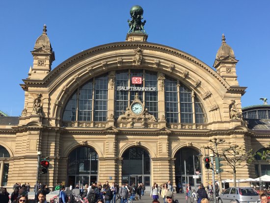 フランクフルト中央駅表